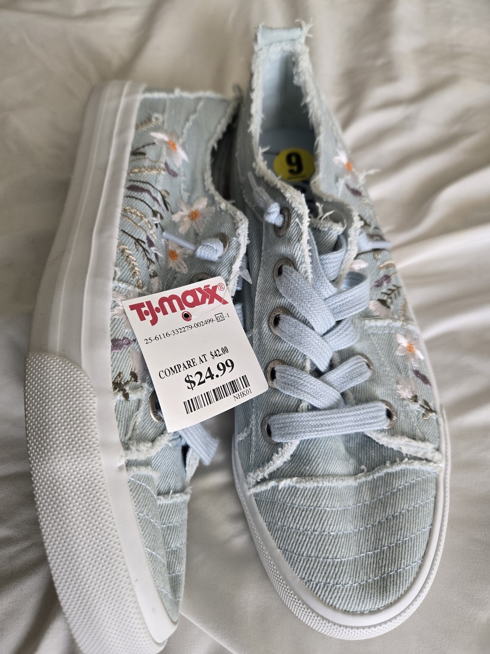 Blowfish, Light Blue Floral Embroidered Women’s Casual Sneakers - Picture 5 of 5